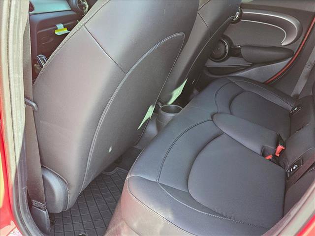 Used 2024 MINI Cooper 4-Door Hardtop FWD image 19