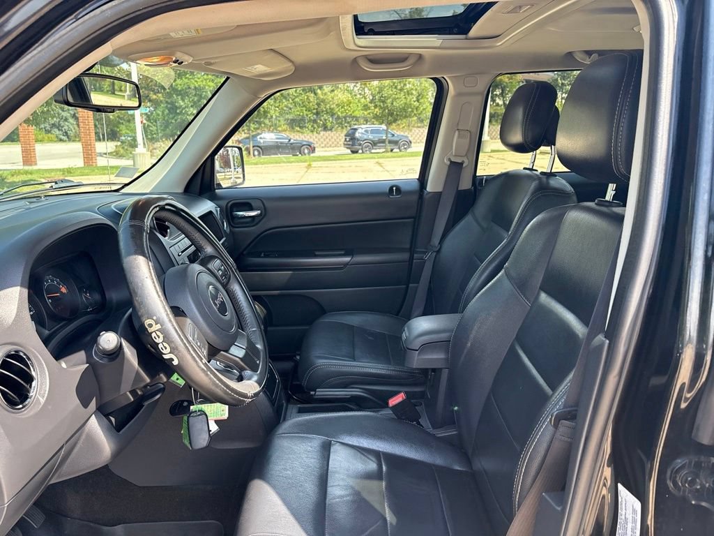 Used 2016 Jeep Patriot High Altitude AWD/4WD image 11