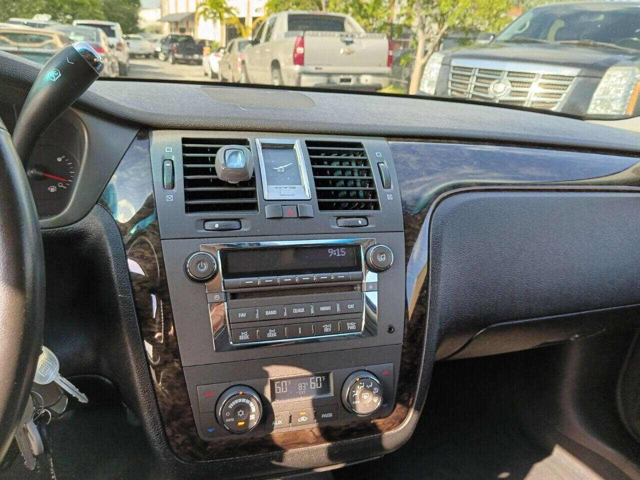 Used 2011 Cadillac DTS Limousine image 15