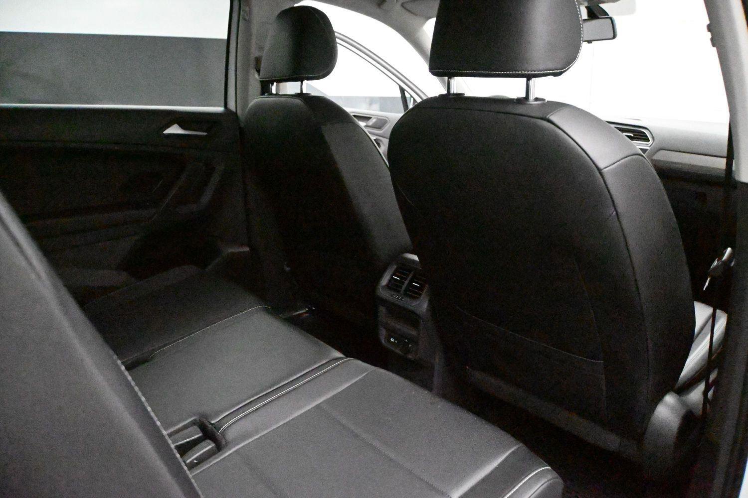 Used 2021 Volkswagen Tiguan SE w/ Panoramic Sunroof Package AWD/4WD image 19