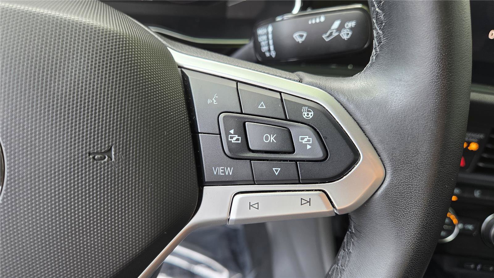 Certified 2022 Volkswagen Jetta SEL FWD image 16