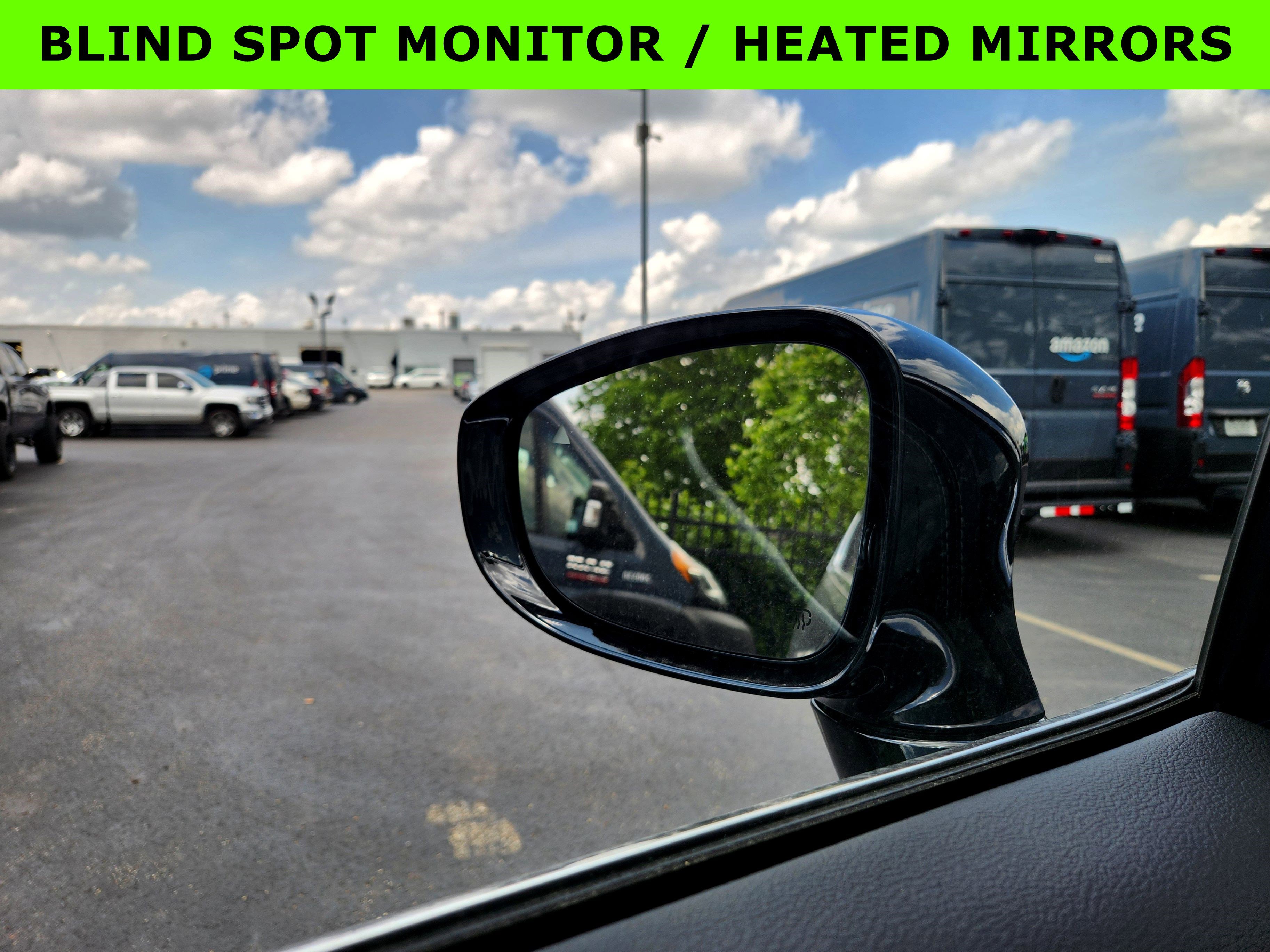 New 2025 Chrysler Pacifica Select w/ Uconnect Theater Family Group image 12