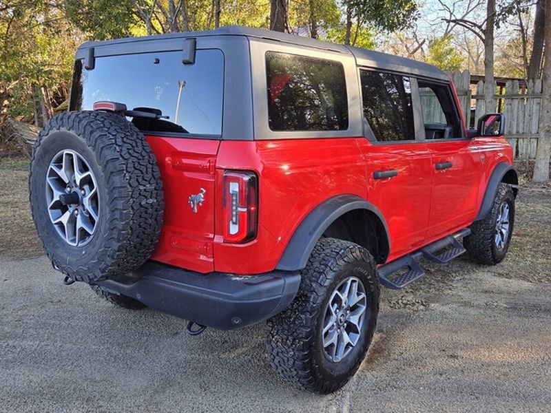 Used 2024 Ford Bronco Badlands image 13