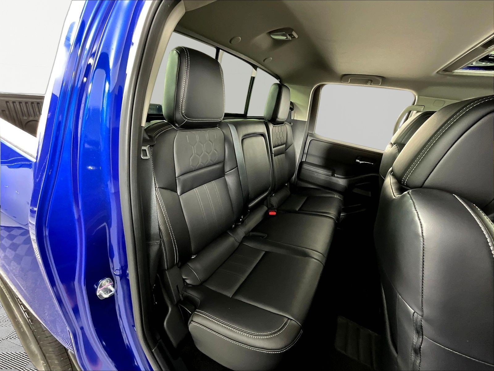 Certified 2025 Nissan Frontier SL AWD/4WD image 26
