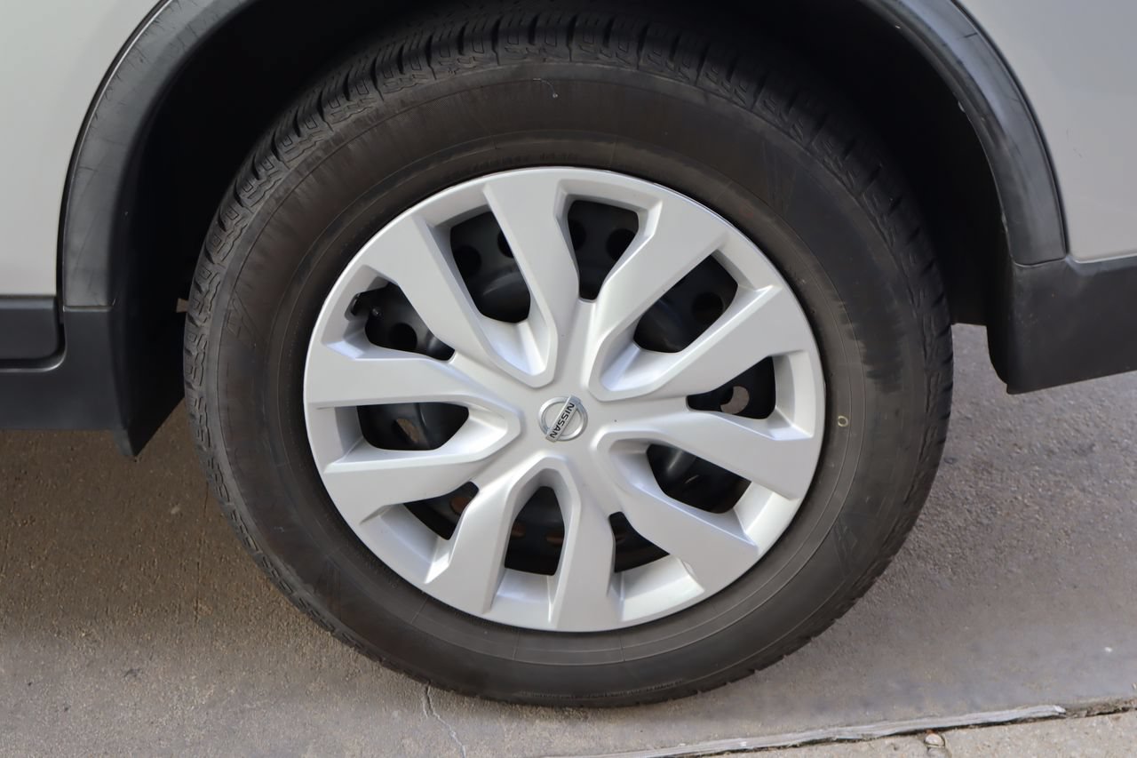 Used 2018 Nissan Rogue S FWD image 26