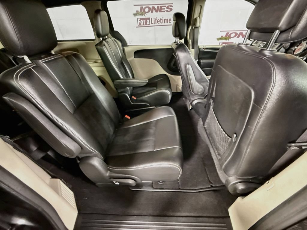 Used 2018 Dodge Grand Caravan SXT FWD image 30
