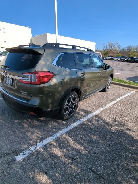 Used 2025 Subaru Ascent Limited AWD/4WD image 12