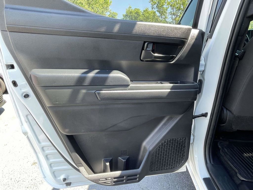 Used 2024 Toyota Tacoma SR5 w/ SR5 Upgrade Package RWD image 17