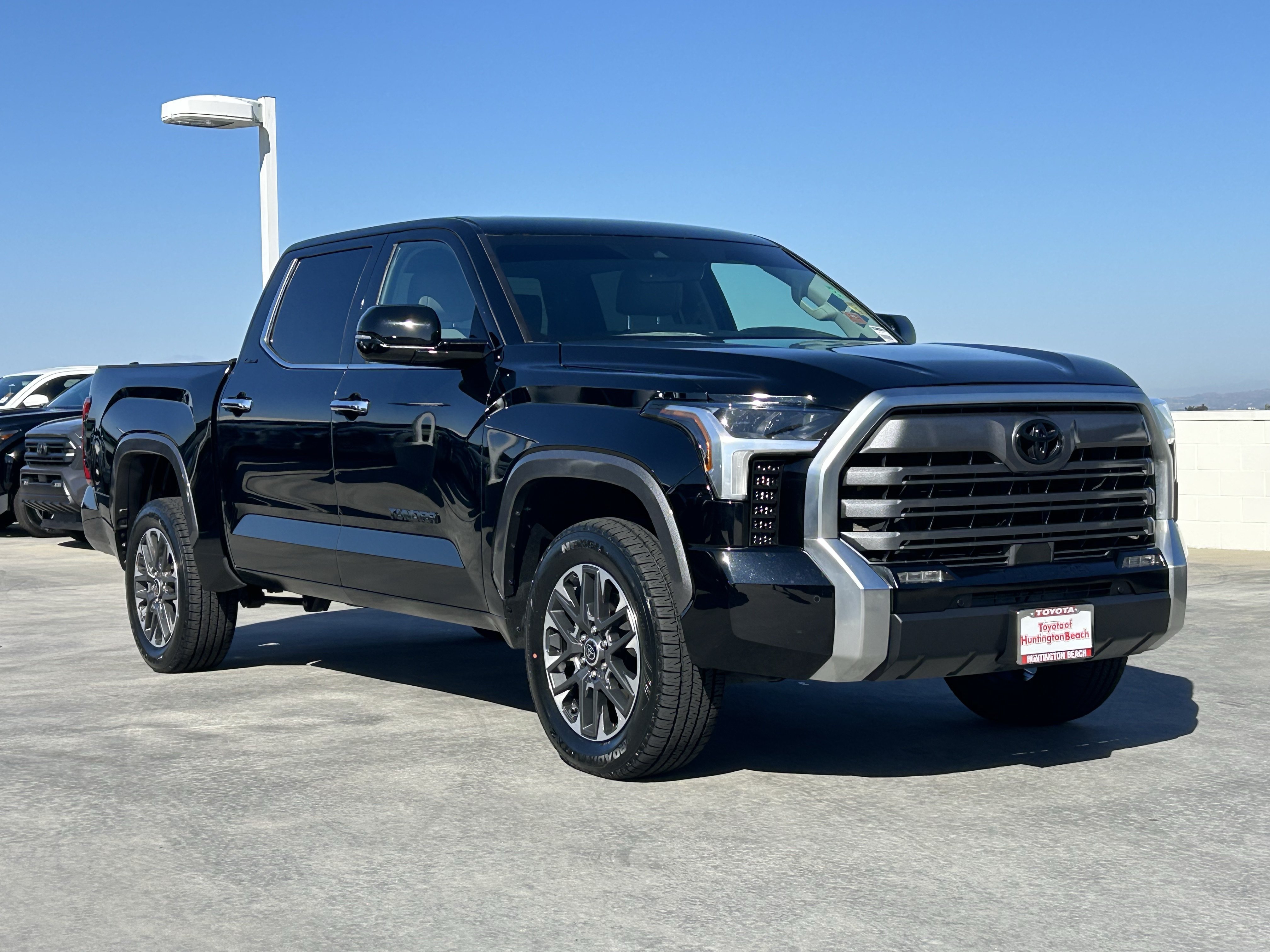 Used 2024 Toyota Tundra Limited AWD/4WD image 2