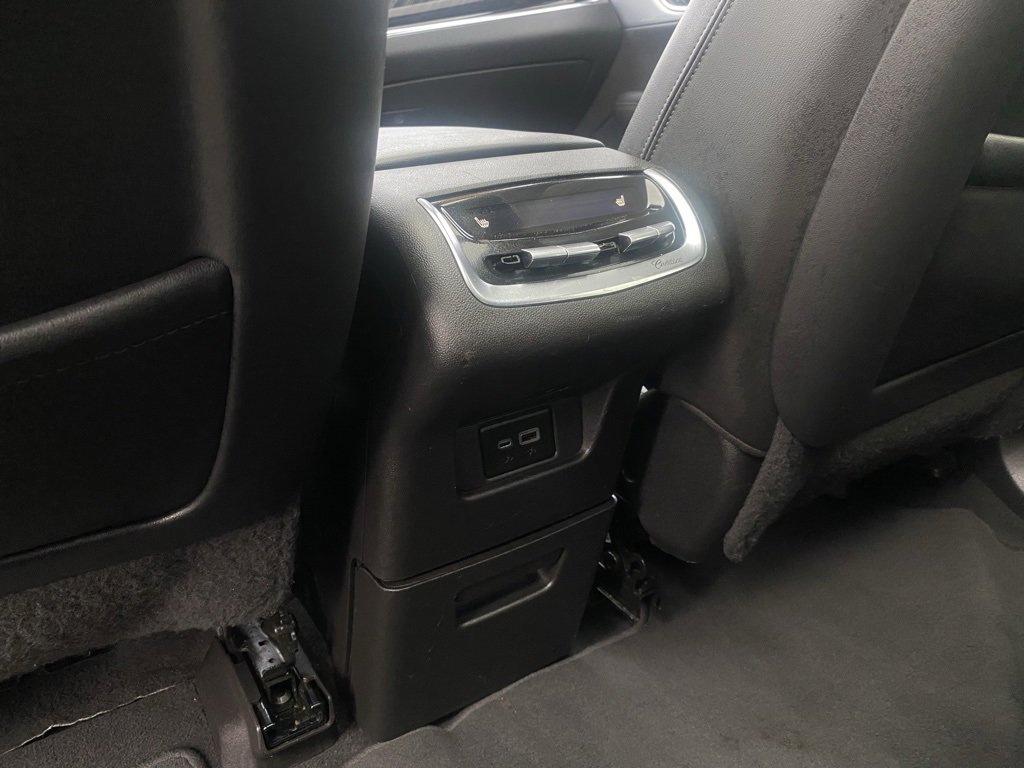 Used 2023 Cadillac XT6 Premium Luxury image 28