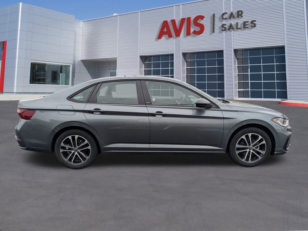 Used 2025 Volkswagen Jetta Sport image 7