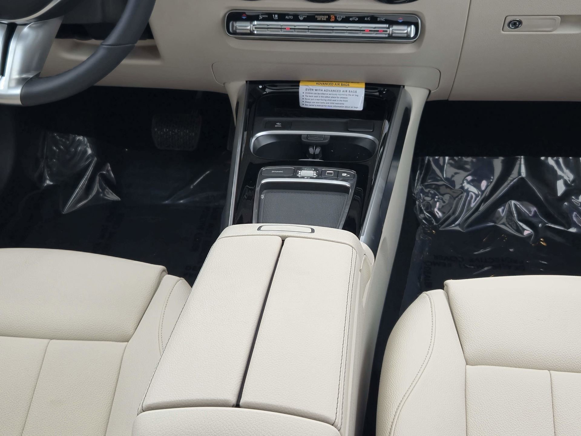 Certified 2025 Mercedes-Benz GLB 250 image 10