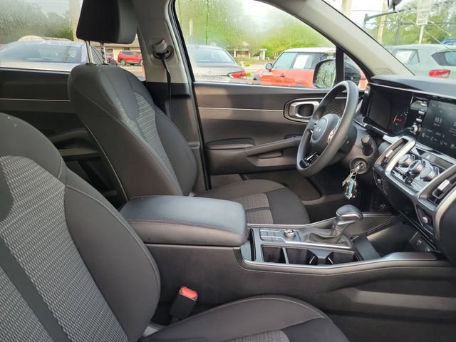 Used 2022 Kia Sorento LX image 34