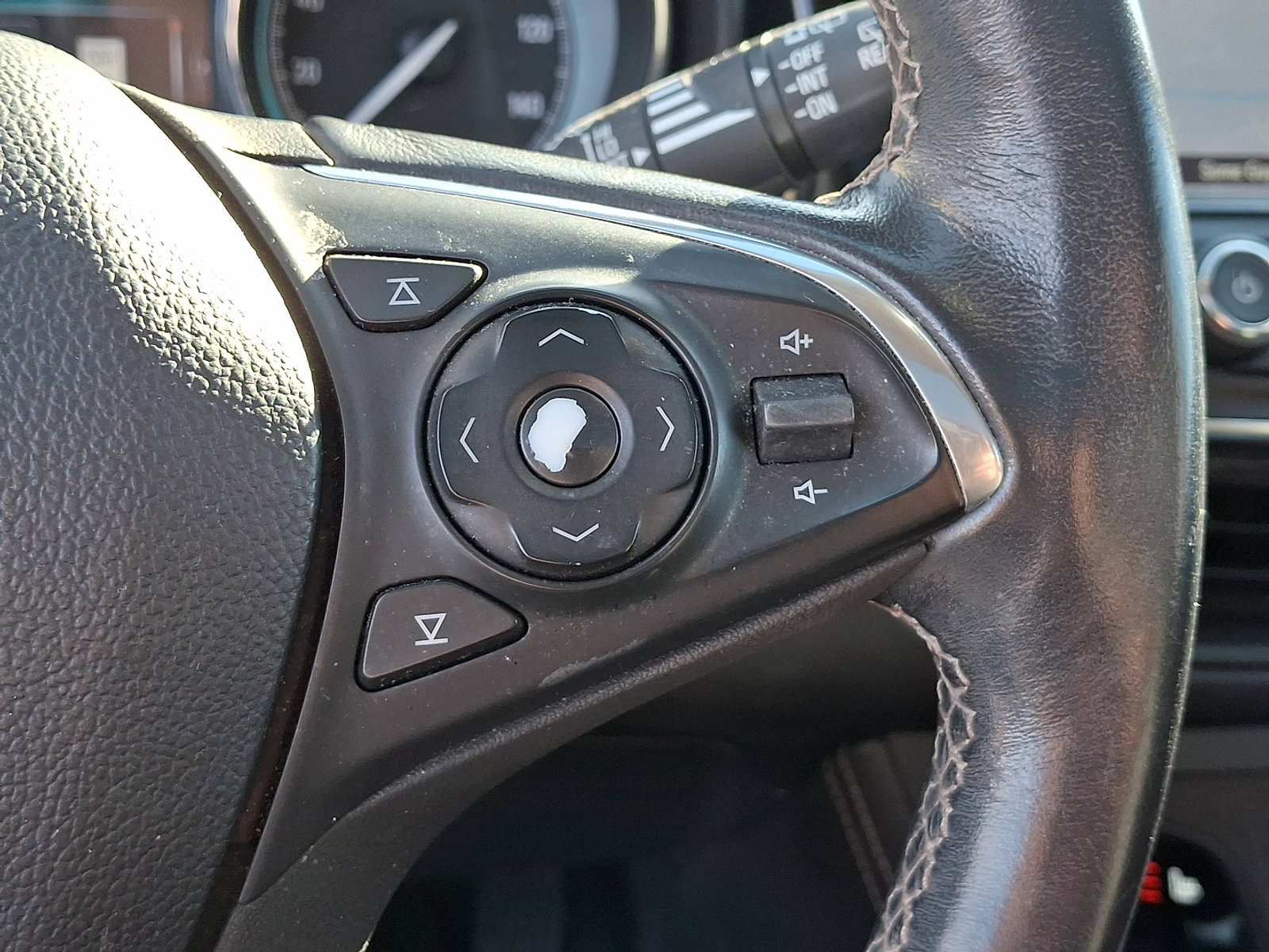 Used 2017 Buick Envision Essence w/ LPO, Cargo Package image 23