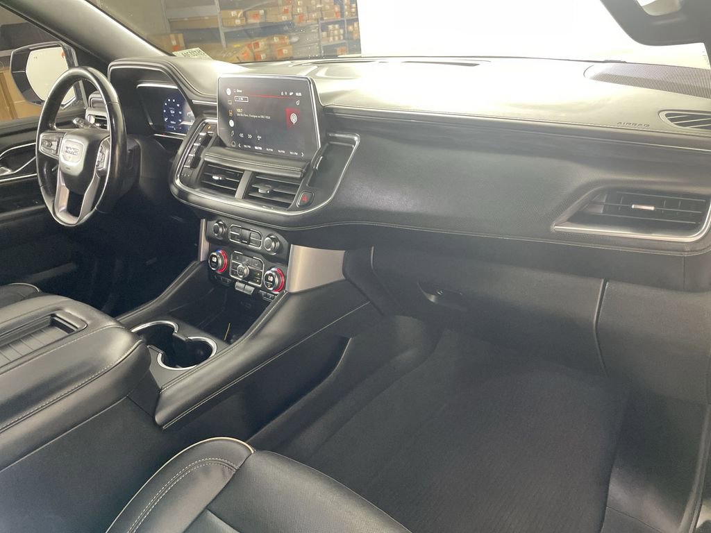 Used 2022 GMC Yukon XL SLT w/ SLT Premium Package image 29