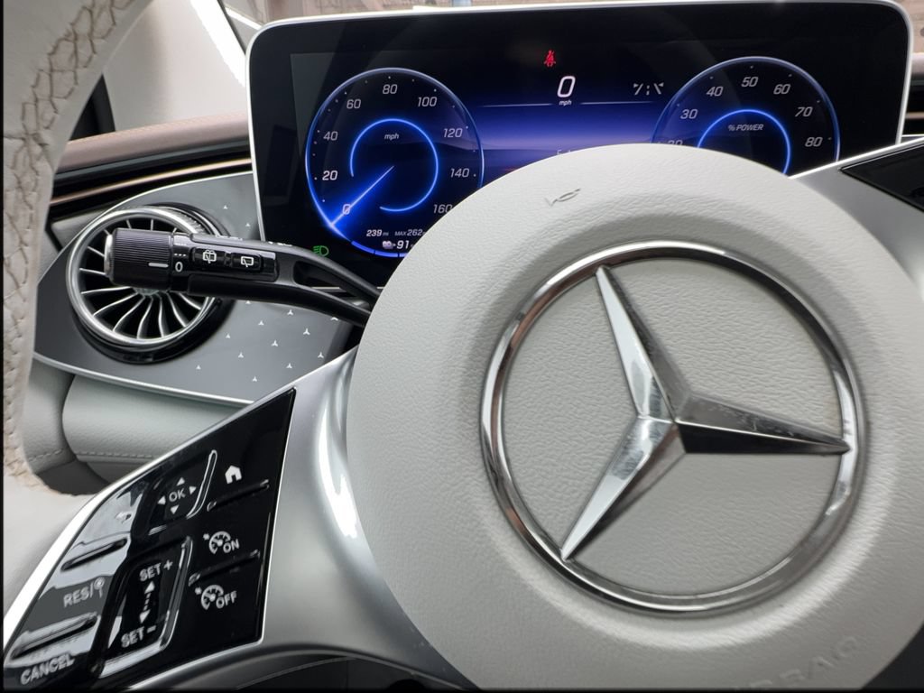 Used 2023 Mercedes-Benz EQE 350+ SUV image 40