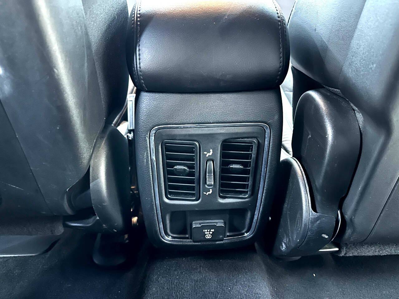 Used 2022 Jeep Grand Cherokee Laredo X image 36