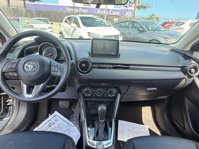 Used 2017 Toyota Yaris iA FWD image 11