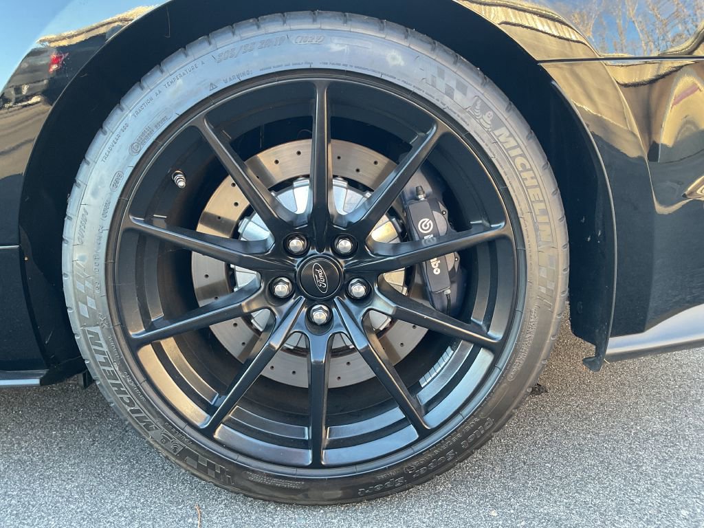 Used 2016 Ford Mustang Shelby GT350 w/ Track Package image 33