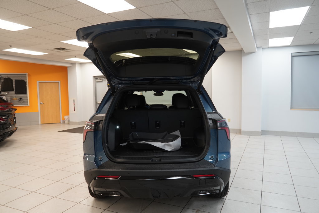 New 2027 Chevrolet Equinox RS w/ Convenience Package III AWD/4WD image 13