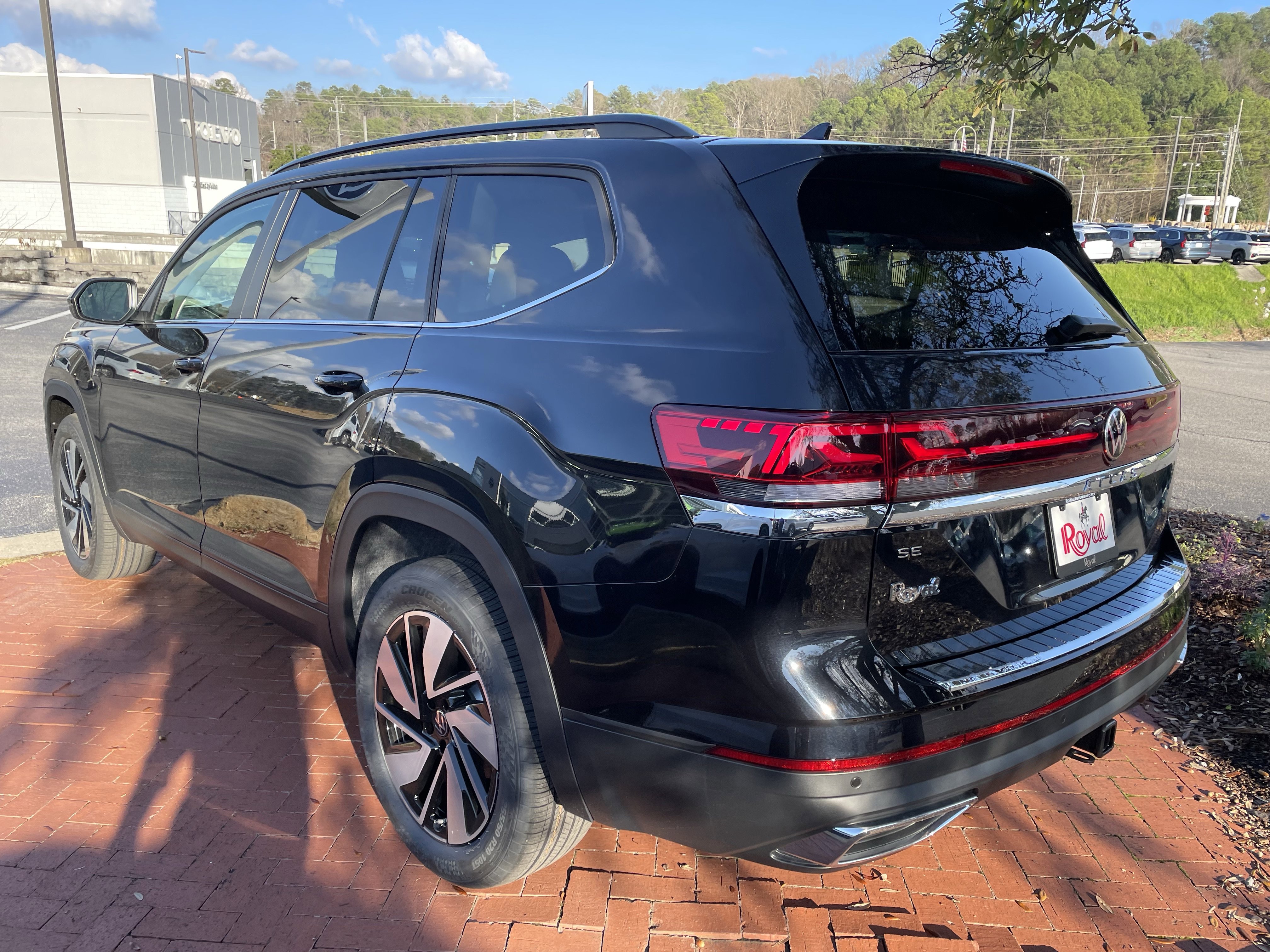 New 2026 Volkswagen Atlas SE image 6