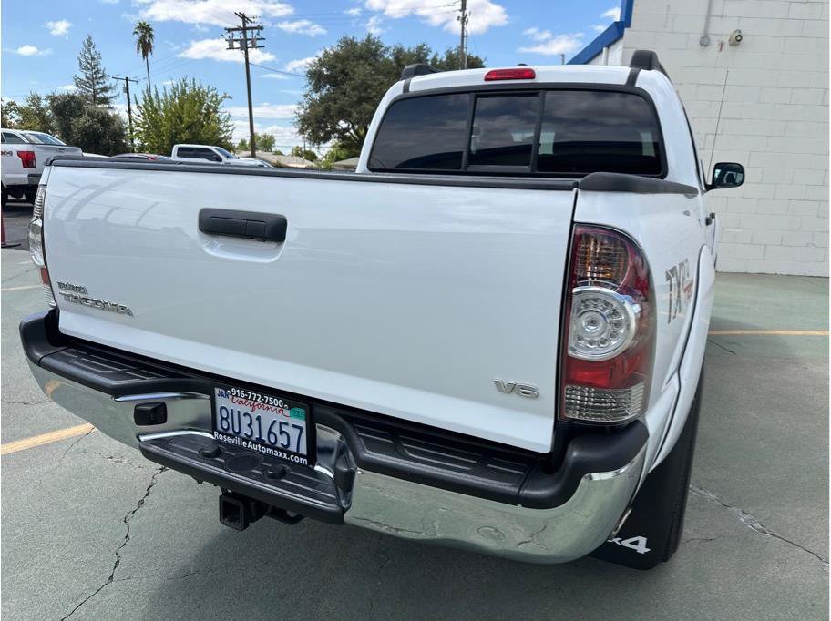 Used 2011 Toyota Tacoma 4x4 Double Cab w/ TRD Off-Road Pkg w/JBL Audio image 11