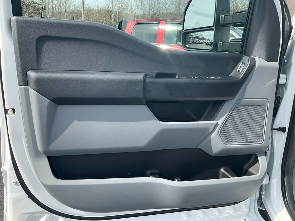 New 2026 Ford F250 XL image 18