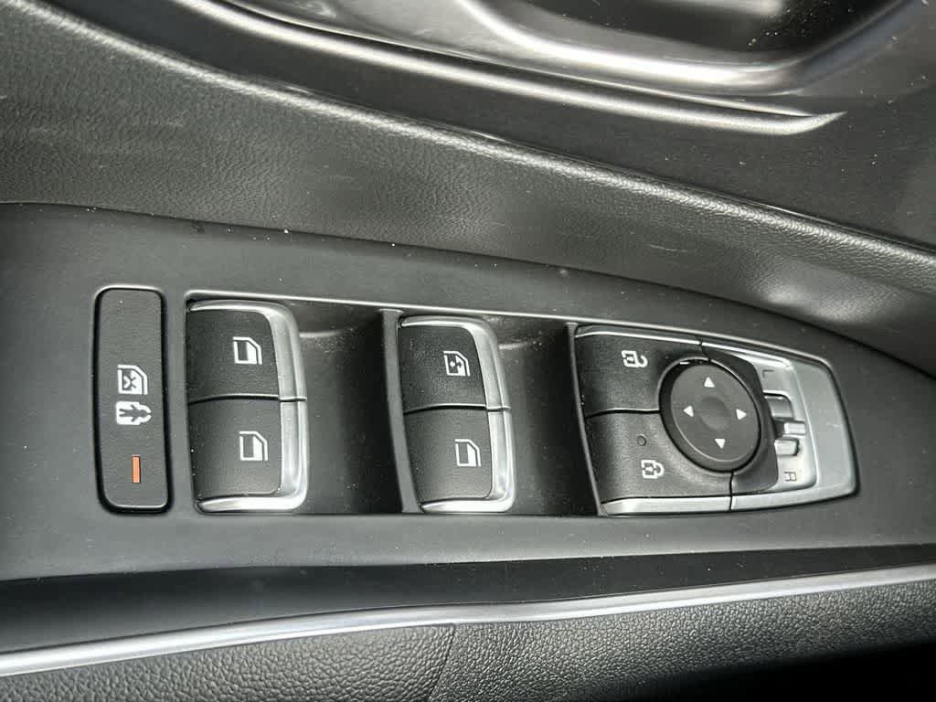 Used 2023 Kia Sorento S image 17
