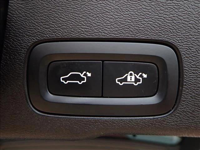 Used 2021 Volvo XC60 T8 Polestar image 9