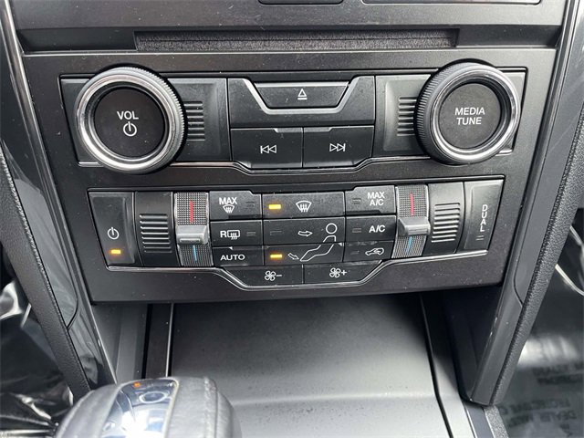 Used 2018 Ford Explorer XLT w/ Equipment Group 201A image 21