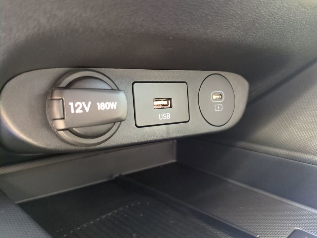 New 2026 Hyundai Elantra Limited image 26