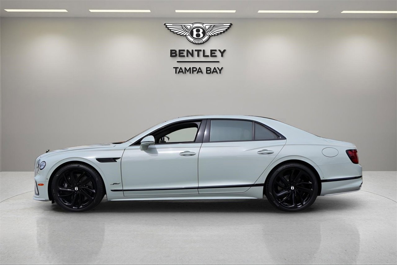 New 2025 Bentley Flying Spur Plug-In Hybrid image 9