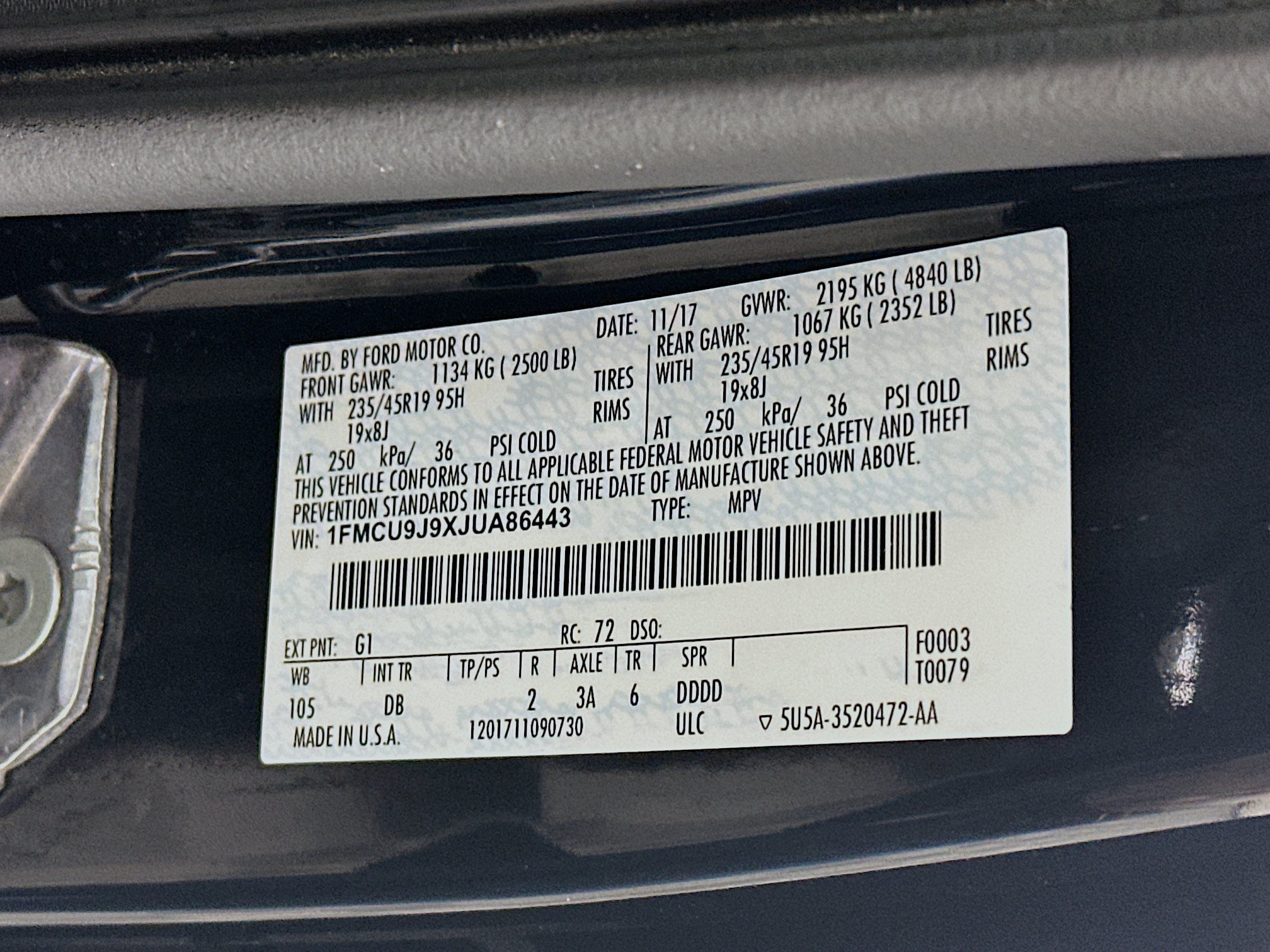 Used 2018 Ford Escape Titanium w/ Ford Safe & Smart Package AWD/4WD image 12