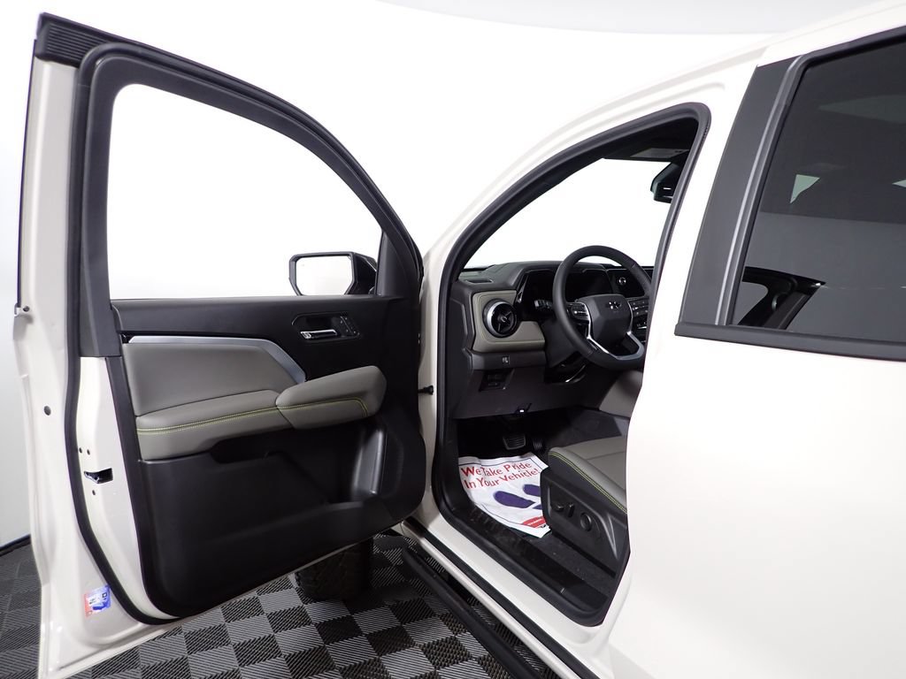 New 2026 Chevrolet Colorado ZR2 AWD/4WD image 22