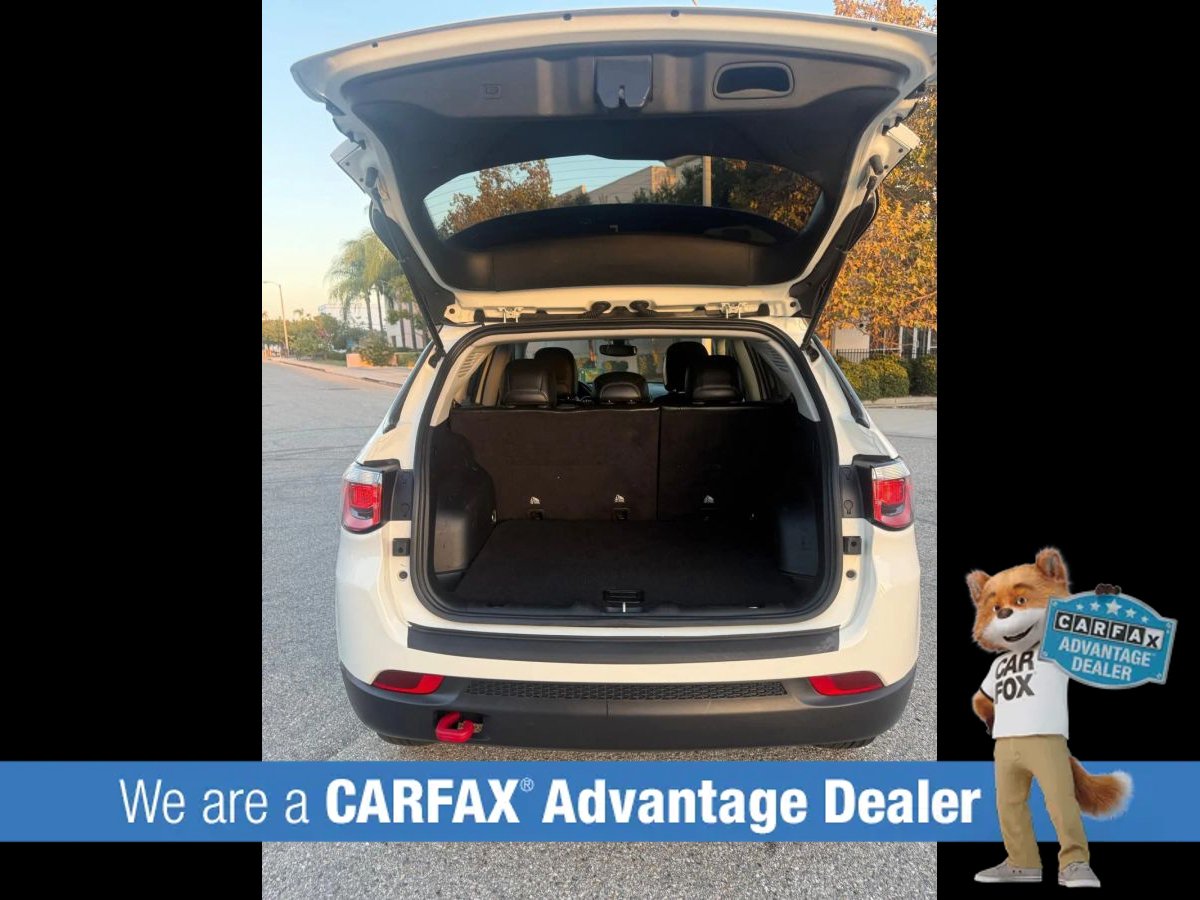 Used 2020 Jeep Compass Trailhawk AWD/4WD image 30