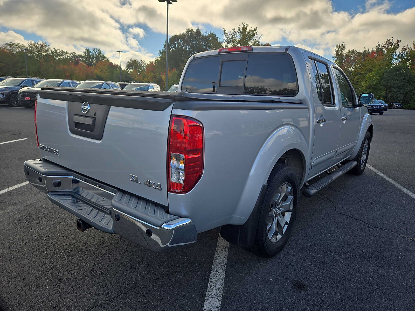 Used 2019 Nissan Frontier SL AWD/4WD image 4