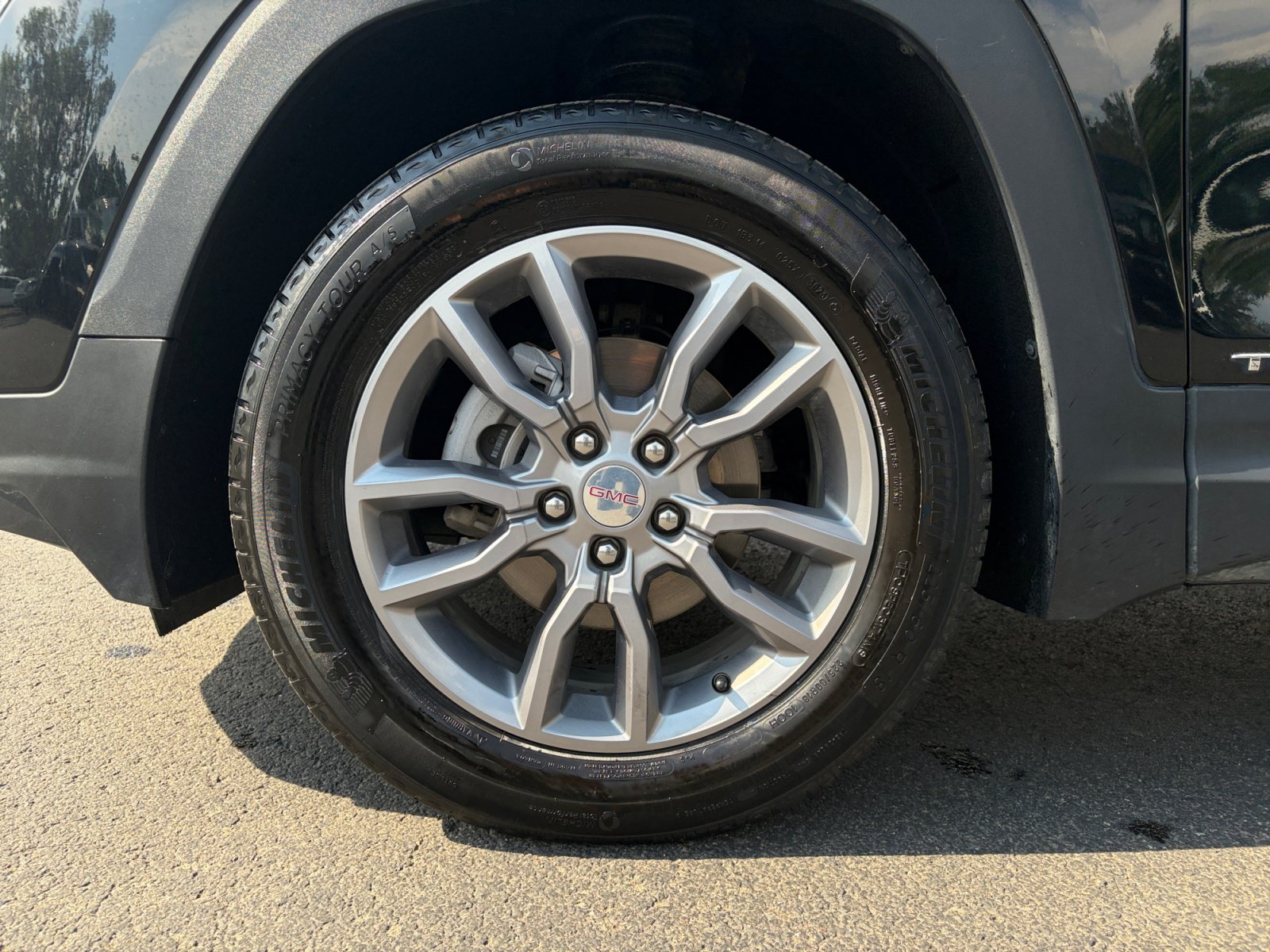 Used 2024 GMC Terrain SLT AWD/4WD image 11