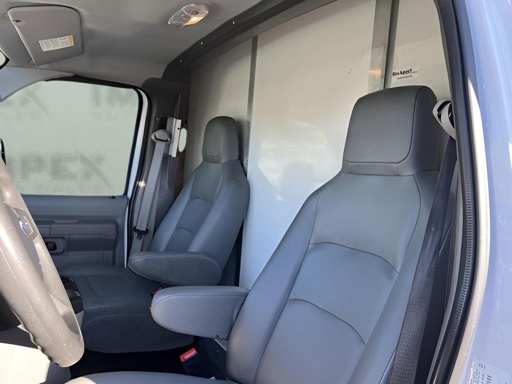 Used 2024 Ford E-450 and Econoline 450 Super Duty w/ Power Windows & Locks Group image 27