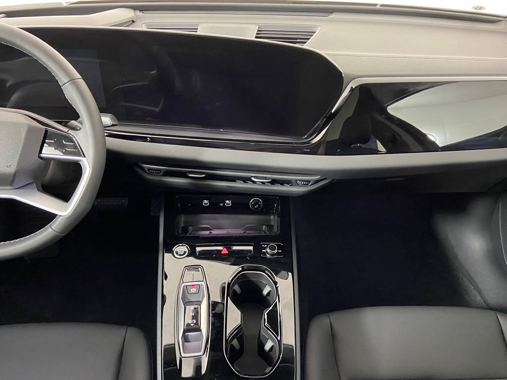 Used 2025 Audi A5 2.0T Premium Plus w/ Premium Plus AWD/4WD image 16