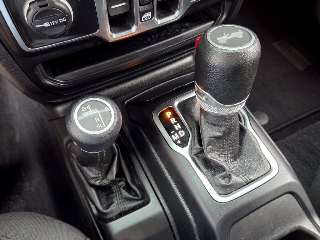 Used 2022 Jeep Wrangler Unlimited Sport AWD/4WD image 24