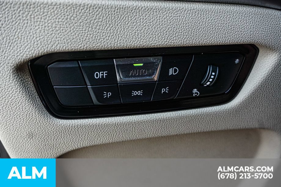 Used 2025 BMW 330i Sedan RWD image 46