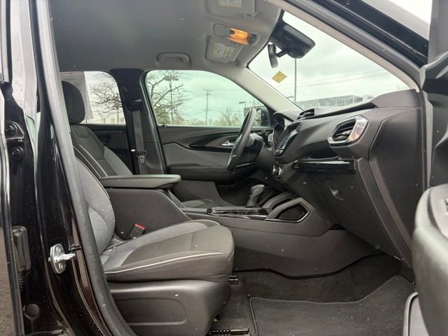 Used 2022 Chevrolet TrailBlazer LT w/ Convenience Package image 12