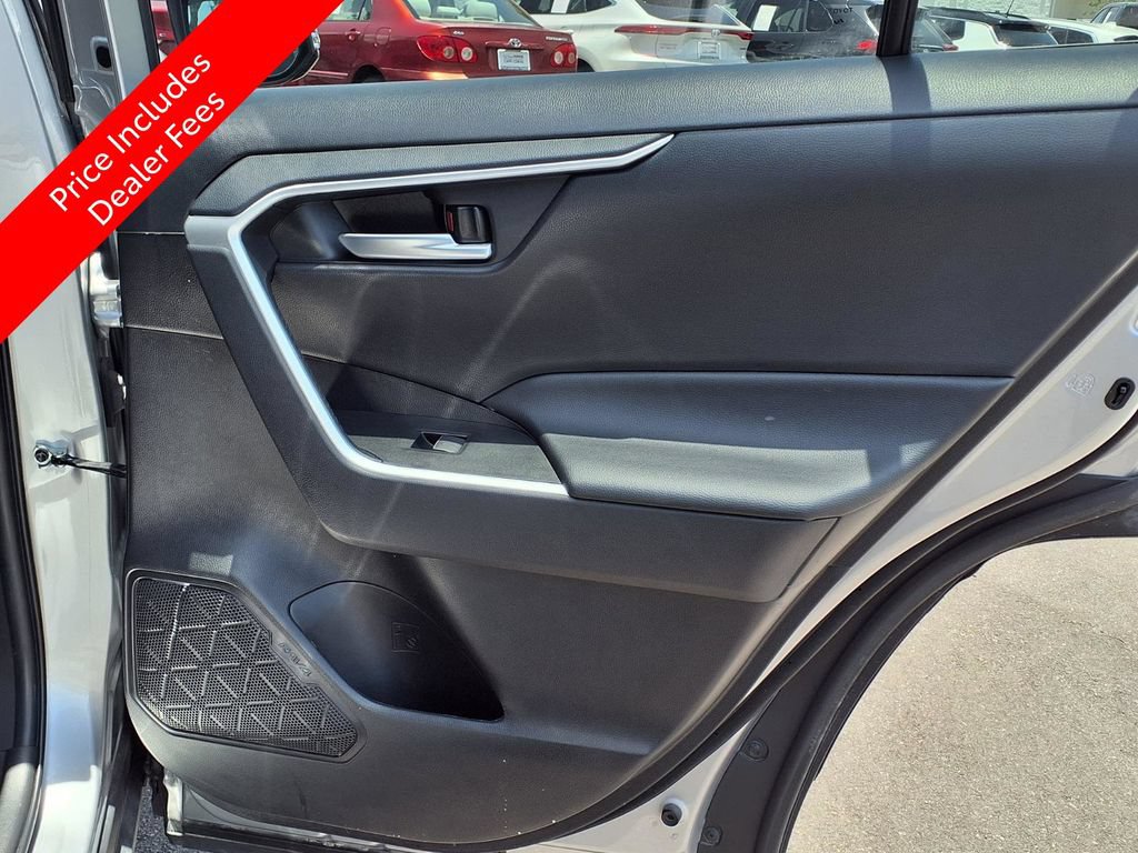 Used 2025 Toyota RAV4 XLE FWD image 13
