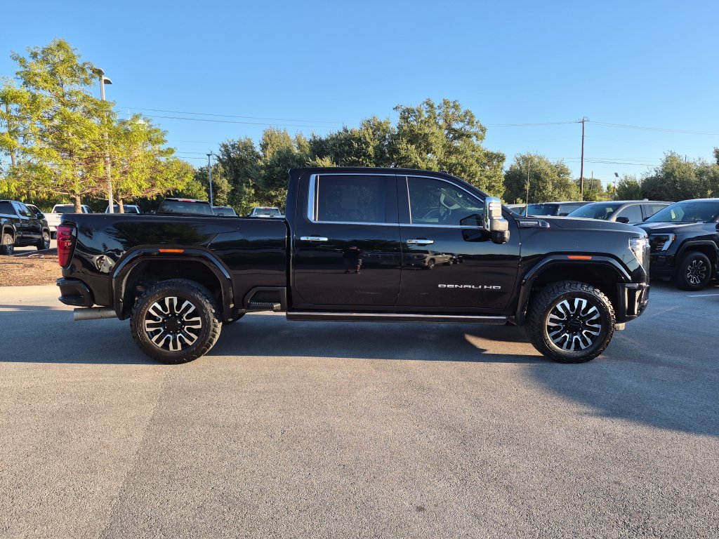Used 2024 GMC Sierra 2500 Denali Ultimate w/ Max Trailering Package AWD/4WD image 11