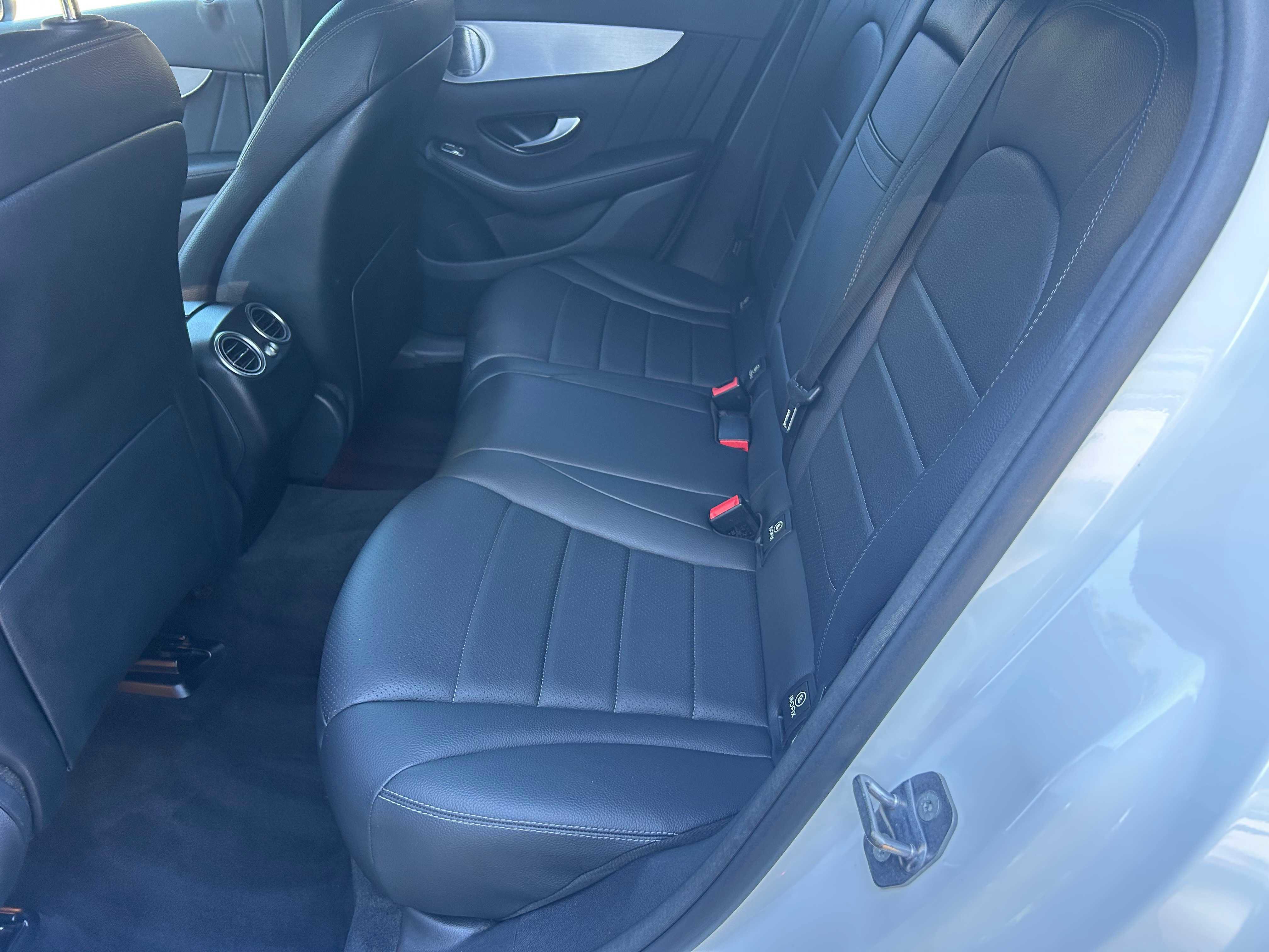 Used 2019 Mercedes-Benz GLC 300 4MATIC Coupe image 15