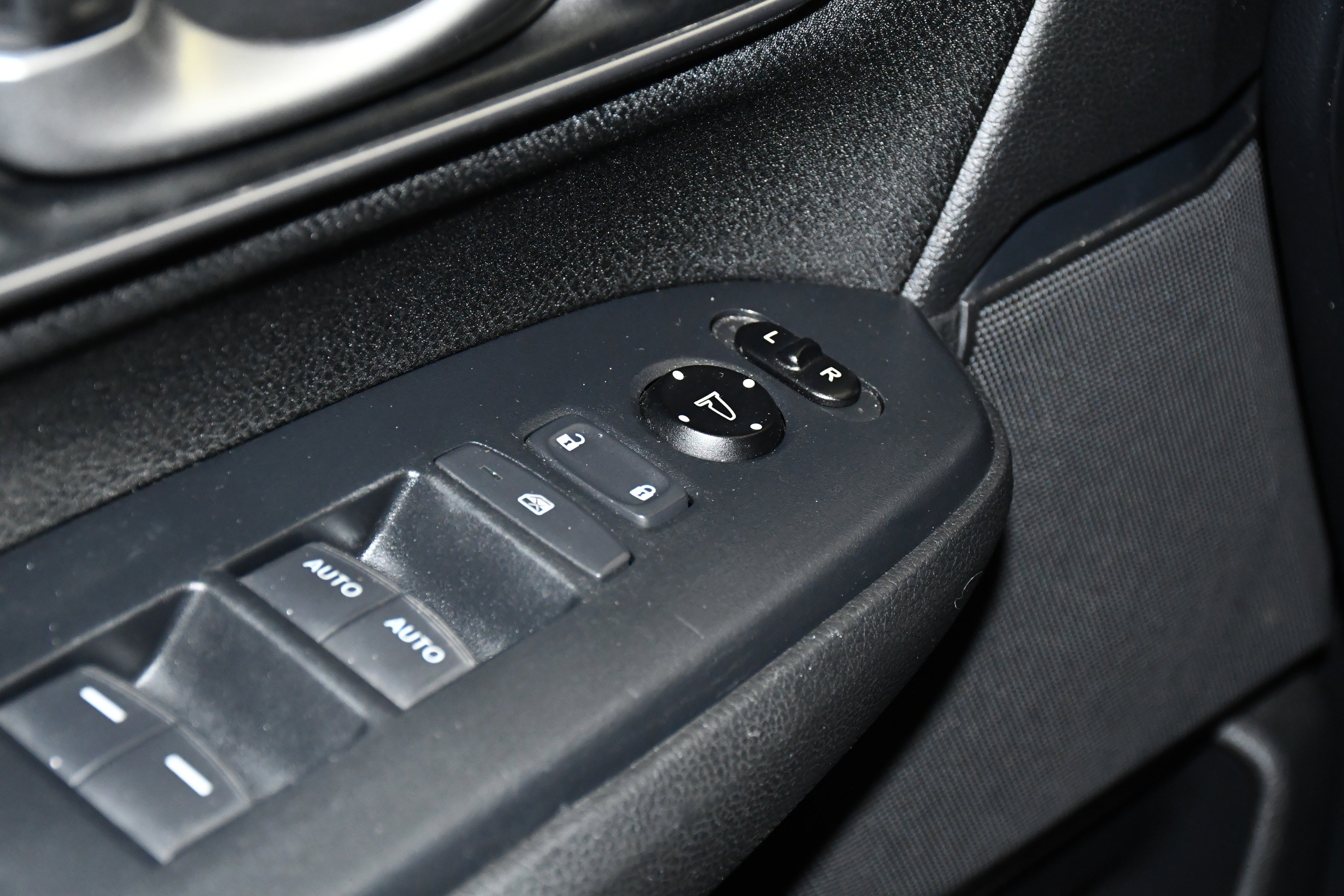 Used 2019 Honda CR-V EX image 34