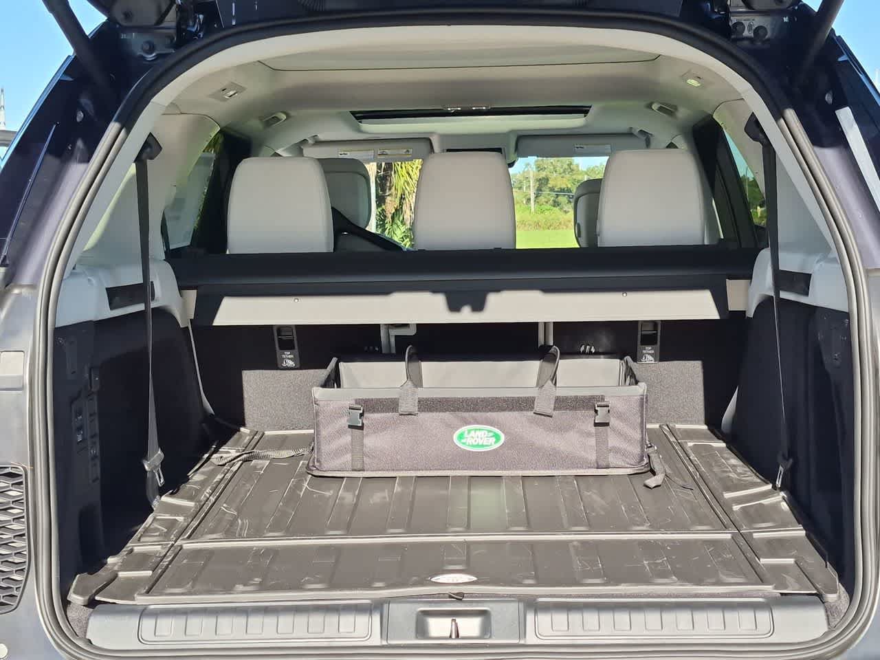 New 2026 Land Rover Discovery S AWD/4WD image 37
