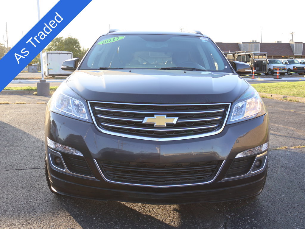Used 2017 Chevrolet Traverse LT FWD image 2
