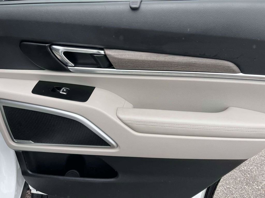 Used 2021 Kia Telluride EX w/ EX Premium Package image 8