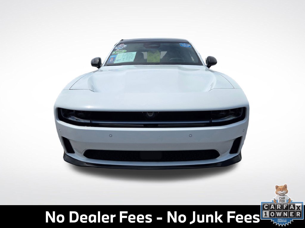 Used 2025 Dodge Charger Daytona Scat Pack w/ Track Pack AWD/4WD image 2